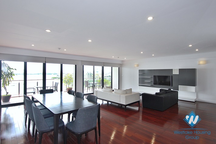Beautiful lake view 4 bedroom apartment for rent in Tay ho, Hanoi