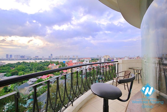 High-class 4 bedrooms apartment for lease in Dang Thai Mai st, Tay Ho