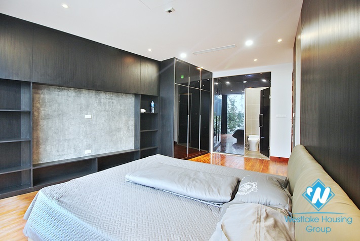Lake view duplex three bedrooms apartment for rent in Nhat Chieu, Tay Ho