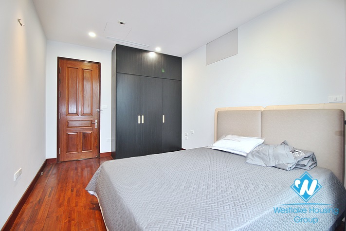 Lake view duplex three bedrooms apartment for rent in Nhat Chieu, Tay Ho