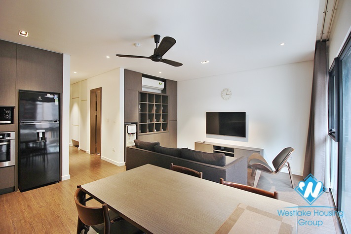 An affordable price and modern 2 bedrooms apartment for rent on Xuan Dieu street, Tay Ho