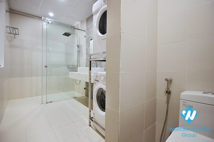 Large 02 bedrooms apartment for rent in Nhat Chieu st, Tay Ho District 
