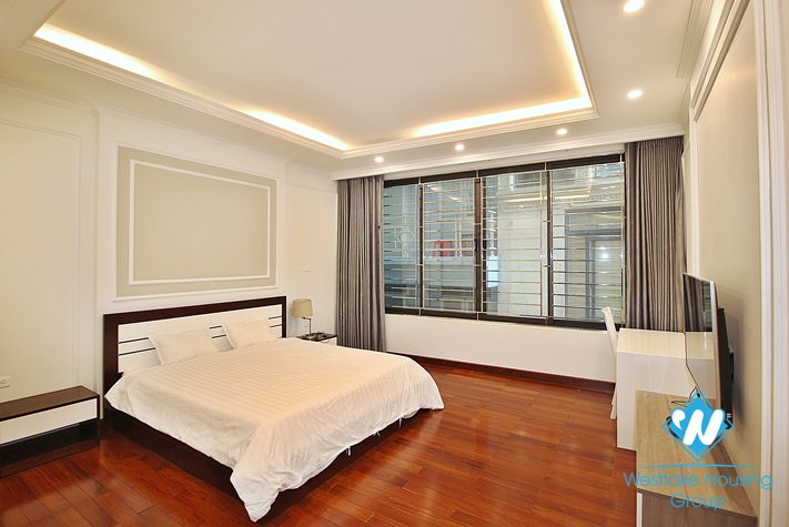 Spacious and lake view 2beds apartment for rent in Vu Mien st, Tay Ho