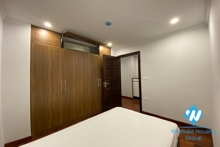 Fully furnished apartment for lease in Kim Ma st, Ba Dinh district.