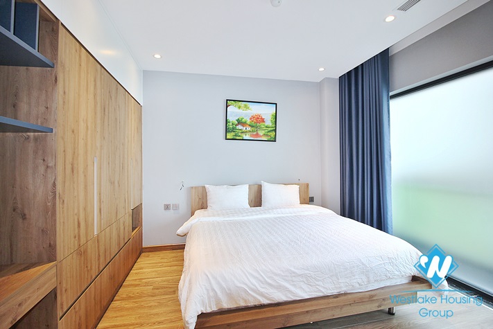 A cutie 2 bedrooms apartment for rent in Nghi Tam st, Tay Ho