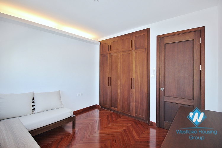 Top floor and lakeview 3beds apartment for rent in Tu Hoa st, Tay Ho