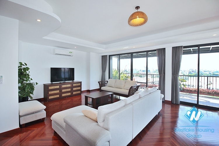 Top floor and lakeview 3beds apartment for rent in Tu Hoa st, Tay Ho