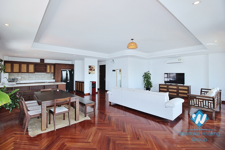 Top floor and lakeview 3beds apartment for rent in Tu Hoa st, Tay Ho