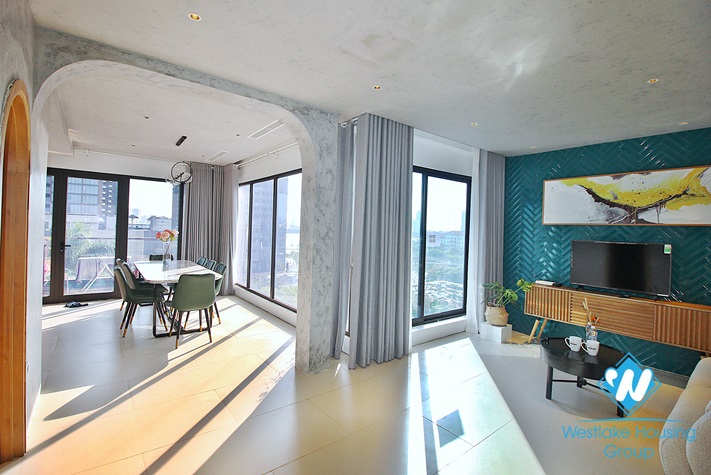 Spacious 2 bedroom aparment with lakeview for rent in Tay Ho area.
