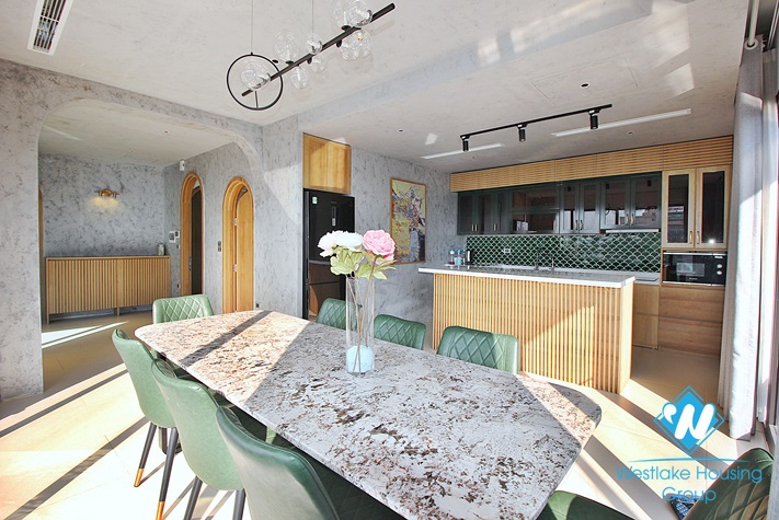 Spacious 2 bedroom aparment with lakeview for rent in Tay Ho area.