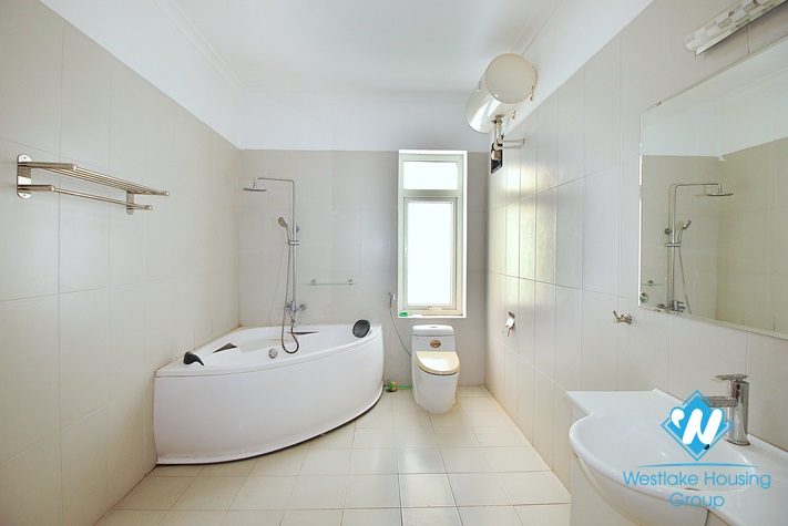 High quality house with 4 bedrooms and swimming pool for rent in Tay Ho, Hanoi, Vietnam