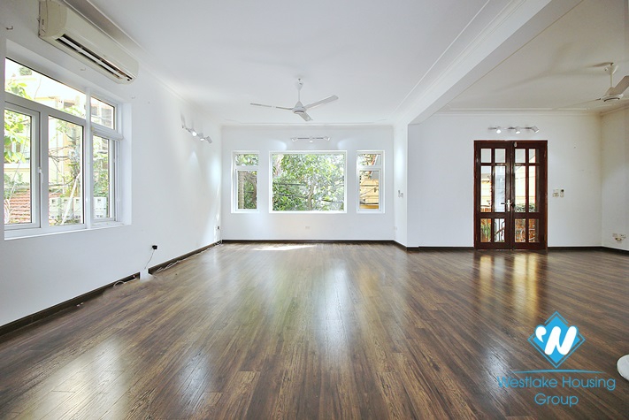 High quality house with 4 bedrooms and swimming pool for rent in Tay Ho, Hanoi, Vietnam