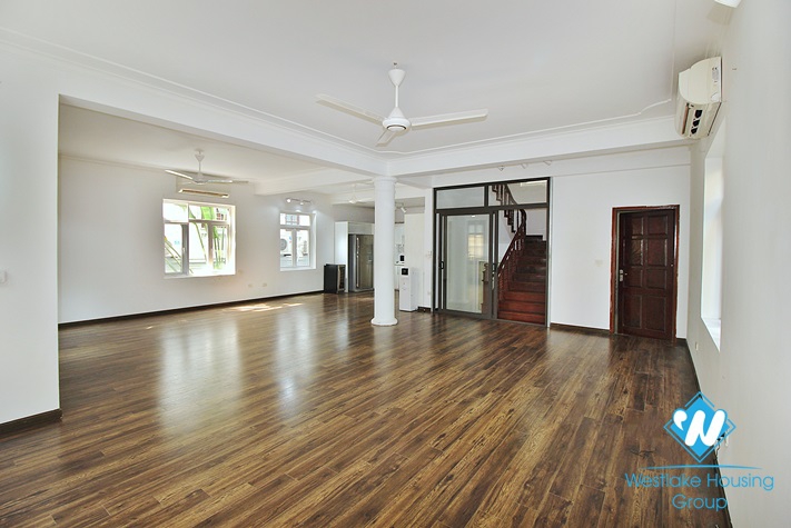 High quality house with 4 bedrooms and swimming pool for rent in Tay Ho, Hanoi, Vietnam