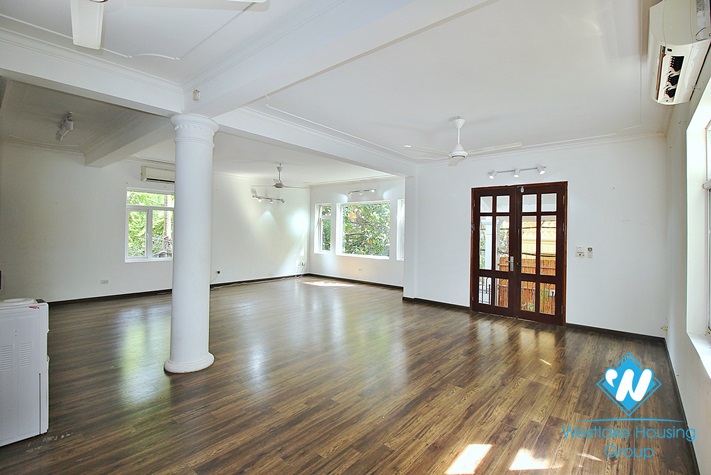 High quality house with 4 bedrooms and swimming pool for rent in Tay Ho, Hanoi, Vietnam