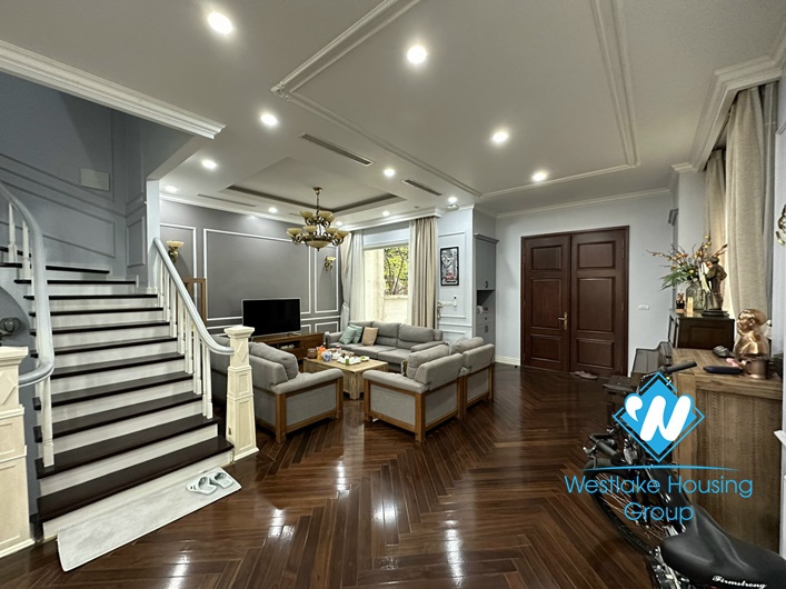 Newly completed villa for rent near BIS Vinhome Riverside inter-school.