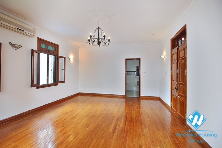 Unfurnished villa to rent in To ngoc van, Tay ho, Ha noi