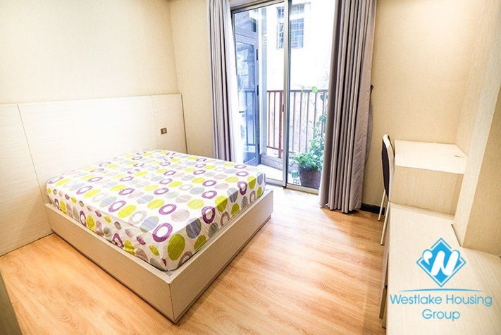 A beautiful 2 bedroom apartment for rent in Lieu Giai st, Ba Dinh district.