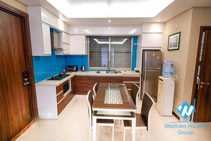 A beautiful 2 bedroom apartment for rent in Lieu Giai st, Ba Dinh district.