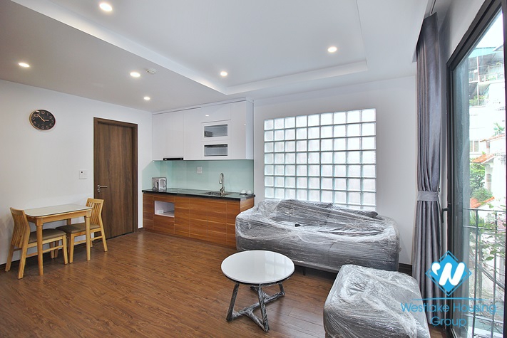 A new 1 bedroom apartment for rent in Xuan dieu, Tay ho