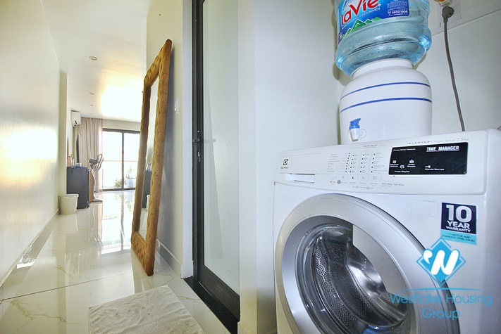Duplex 1 bedroom lake view apartment for rent in Xuan Dieu st, Tay Ho district.