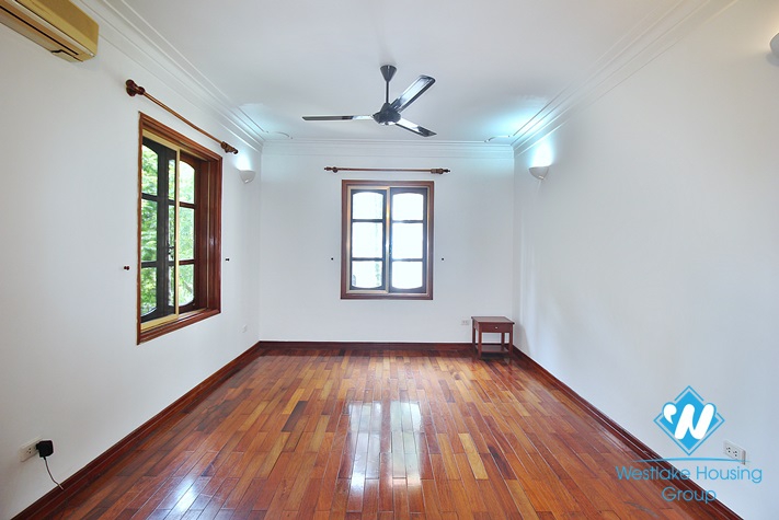 Well finished house to rent in Tay Ho with lots of light and space