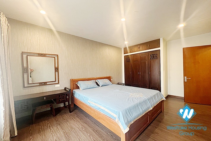 Nice and cheap 1 bedroom apartment for rent in Truc bach, Ha noi