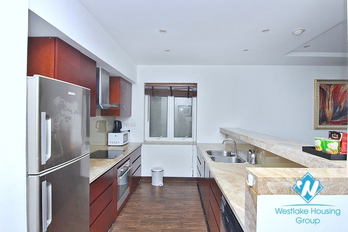 Lake view and bright 3 bedrooms apartment for rent in Quang An st, Tay Ho