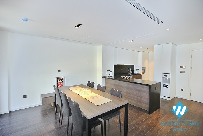A newly 3 bedroom apartment for rent in To ngoc van, Tay ho