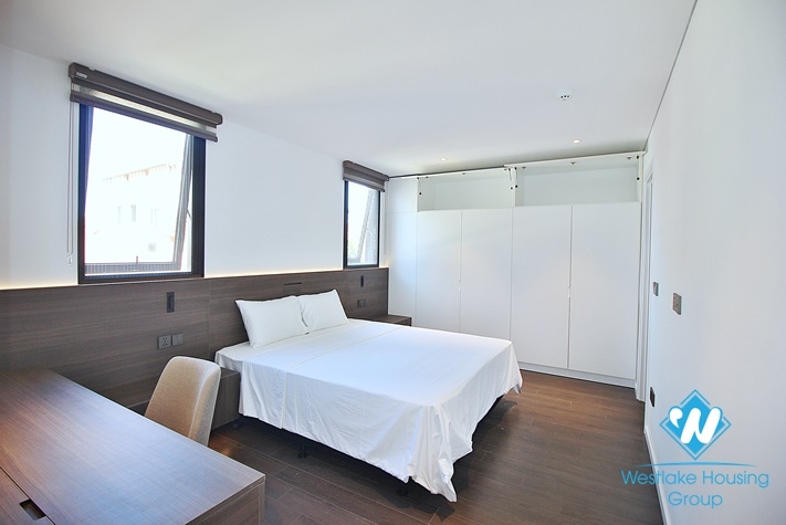 A newly 3 bedroom apartment for rent in To ngoc van, Tay ho