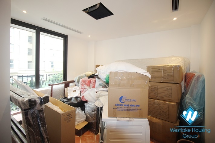 An unique and strange style 4 bedrooms apartment for rent in Dang Thai Mai, Tay Ho
