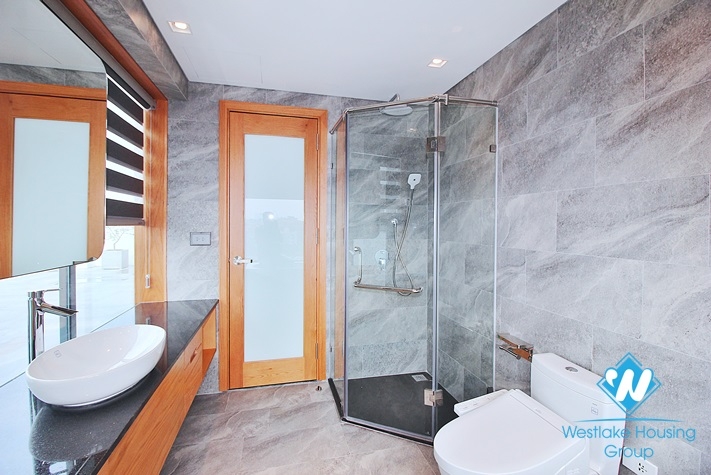 High-end 2 bedrooms apartment with huge balcony for rent in Tay Ho, Ha Noi