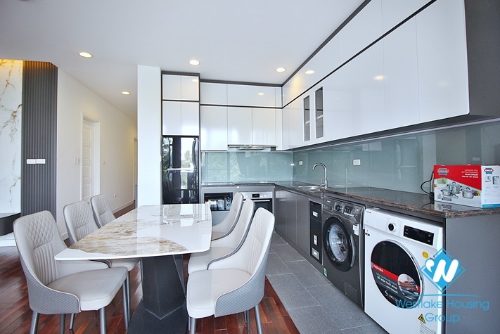 Modern lake view apartment for rent in Tay Ho, Hanoi