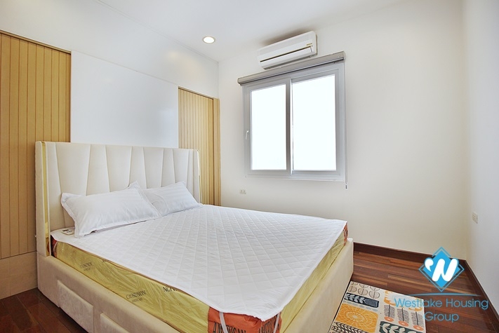 Lake view and huge balcony 2 bedrooms apartment for rent in Quang Khanh, Tay Ho