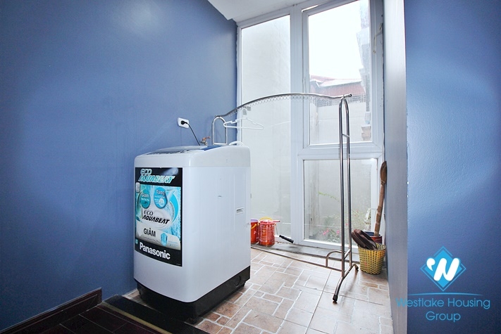 Lake view serviced 3 bedroom apartment for rent in  Tay Ho district.