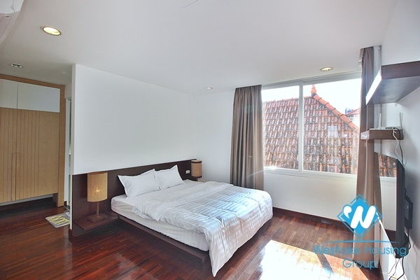 Beautiful lake view 2 bedroom apartment for rent in Tay ho