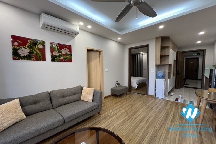 Nice and bright 1 bedroom apartment for rent in Doi Can st, Ba Dinh