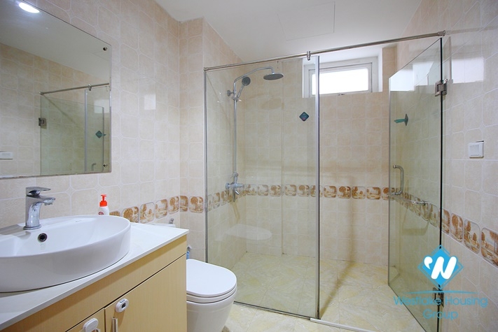 Big size 3 bedrooms apartment for rent in Xuan Dieu st, Tay Ho District 