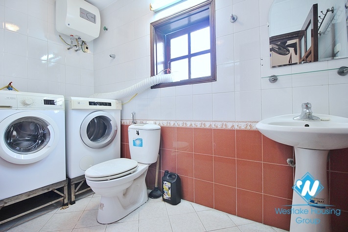 Large size house for rent in Tay Ho, Hanoi 