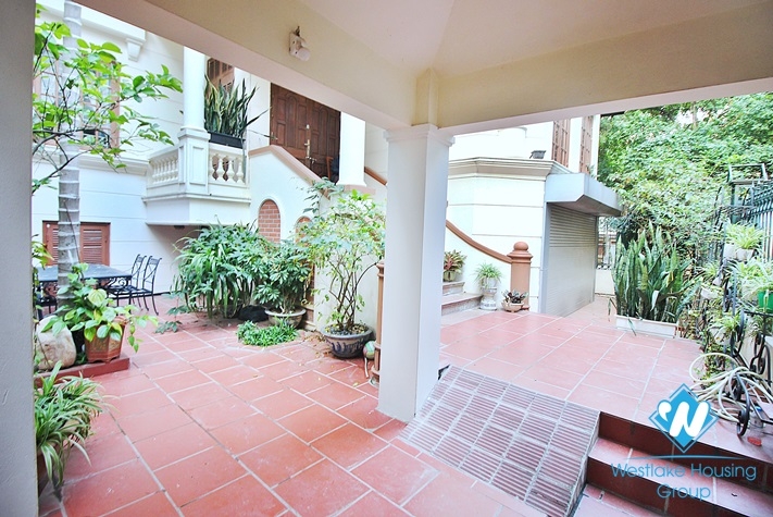Large size house for rent in Tay Ho, Hanoi 