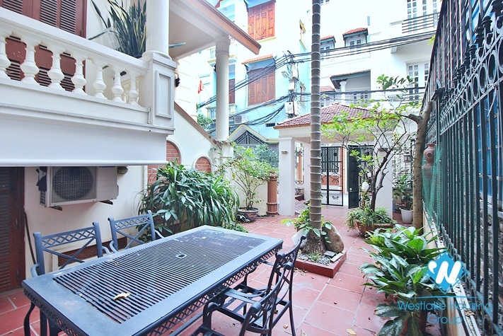 Large size house for rent in Tay Ho, Hanoi 