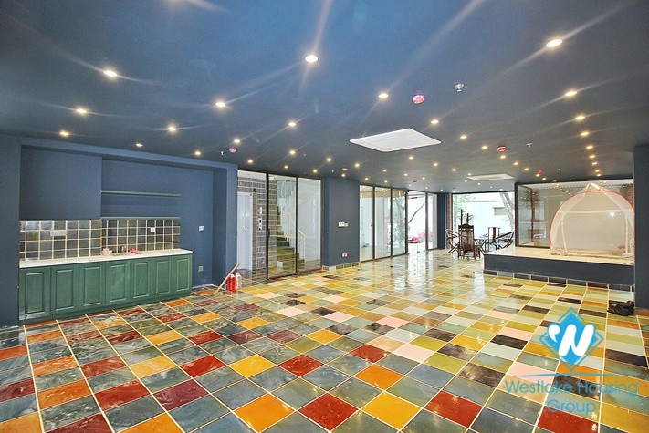 New and bright office for rent in Dang Thai Mai st, Tay Ho district.