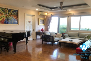 Nice apartment in E5 Tower for rent with 4 Bedrooms, Ciputra, Tay Ho, Ha Noi