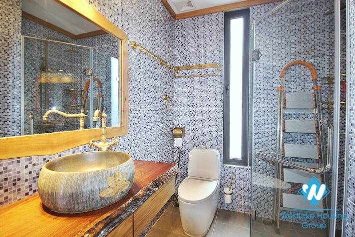 Spacious 4 bedrooms apartment for rent in To Ngoc Van st, Tay Ho