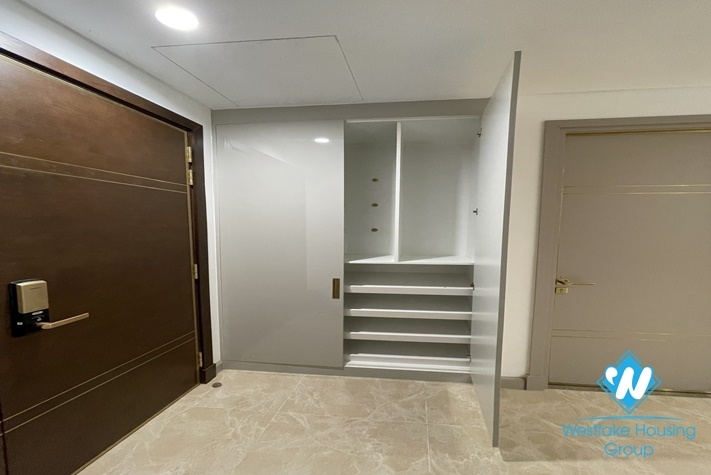 Good quality apartment for rent in S2 Tower - Sun Grand Thuy Khue st, Tay Ho District 