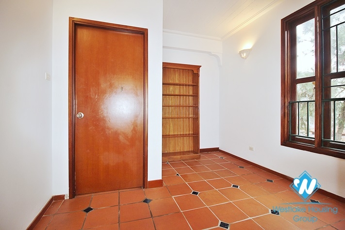 Peaceful house with swimming pool for rent in Xuan Dieu, Tay Ho