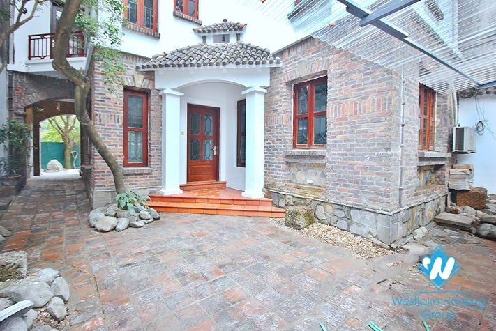 Peaceful house with swimming pool for rent in Xuan Dieu, Tay Ho