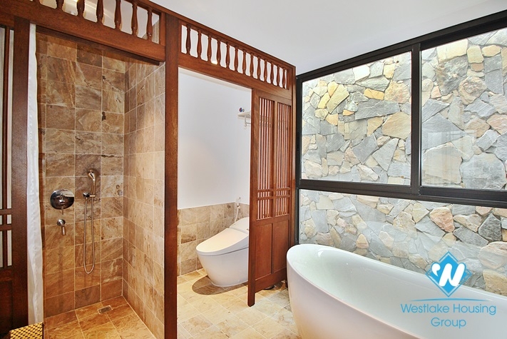 High floor 3 bedrooms apartment for rent in To Ngoc Van st, Tay Ho