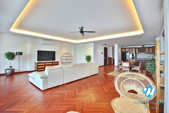 Duplex 4 bedrooms with lake view apartment for rent in Dang Thai Mai st, Tay Ho