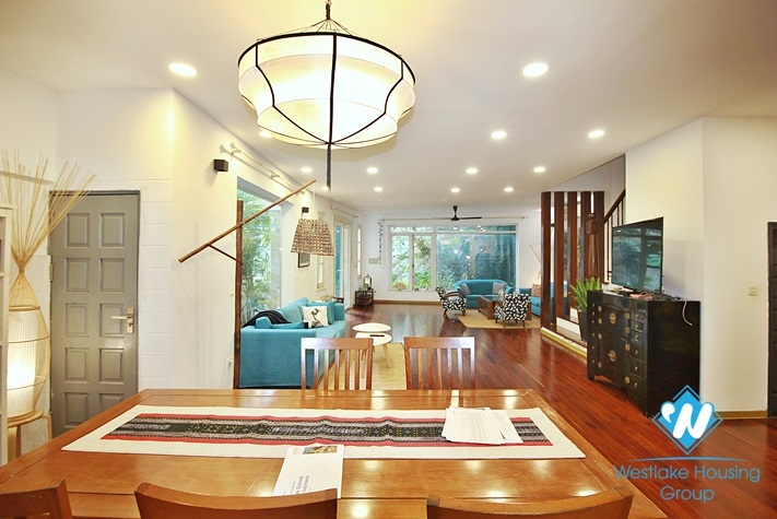 To Ngoc Van house rental with beautiful patio garden and swimming pool 