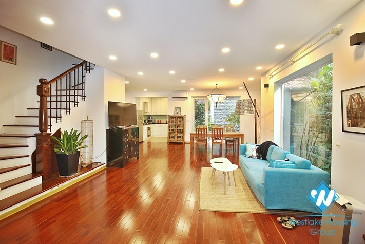 To Ngoc Van house rental with beautiful patio garden and swimming pool 